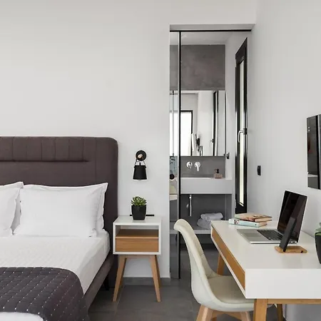 וילה Seafront Nafsika - Private Heated Infinity Pool - Direct Access To The - Play Area *