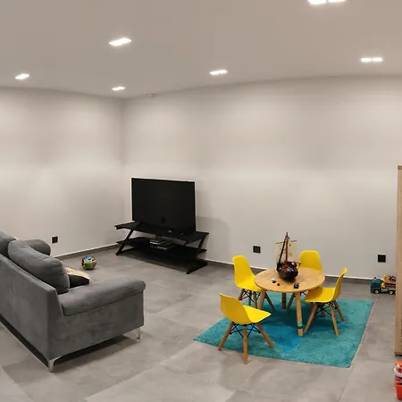 Seafront Nafsika - Private Heated Infinity Pool - Direct Access To The - Play Area Halikounas