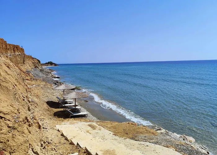 Seafront Nafsika - Private Heated Infinity Pool - Direct Access To The - Play Area Halikounas