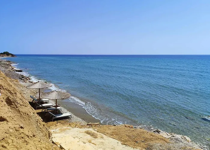 Seafront Nafsika - Private Heated Infinity Pool - Direct Access To The - Play Area Villa