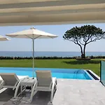 Seafront Nafsika - Private Heated Infinity Pool - Direct Access To The - Play Area *